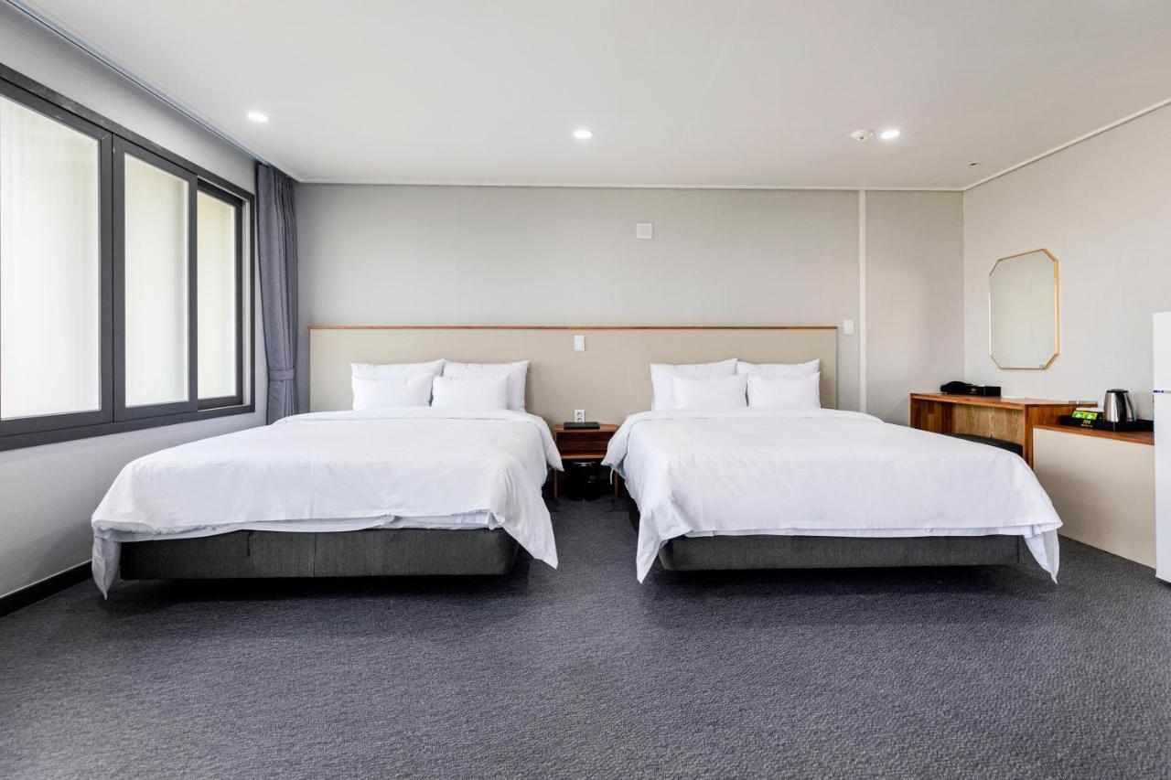 Aewol Stay In Jeju Hotel&Resort Exterior photo