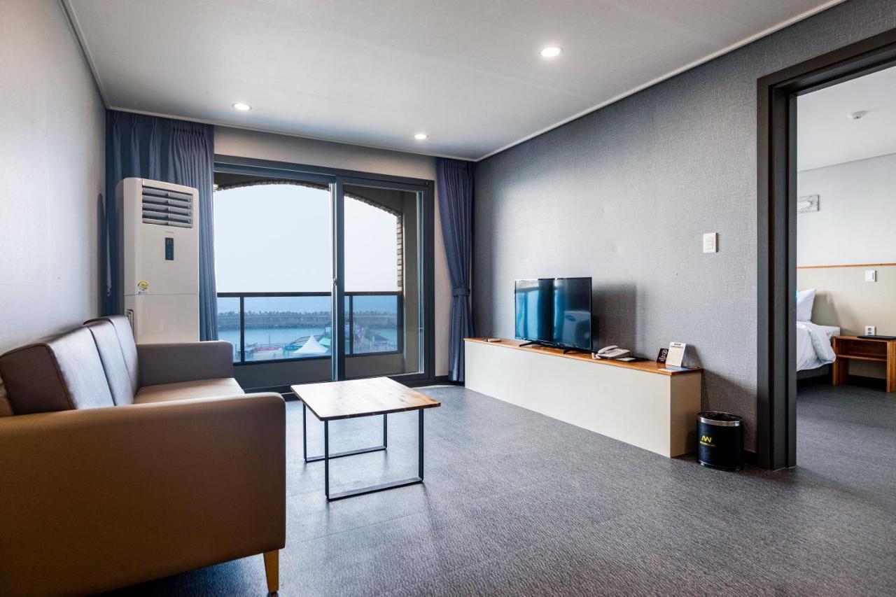 Aewol Stay In Jeju Hotel&Resort Exterior photo