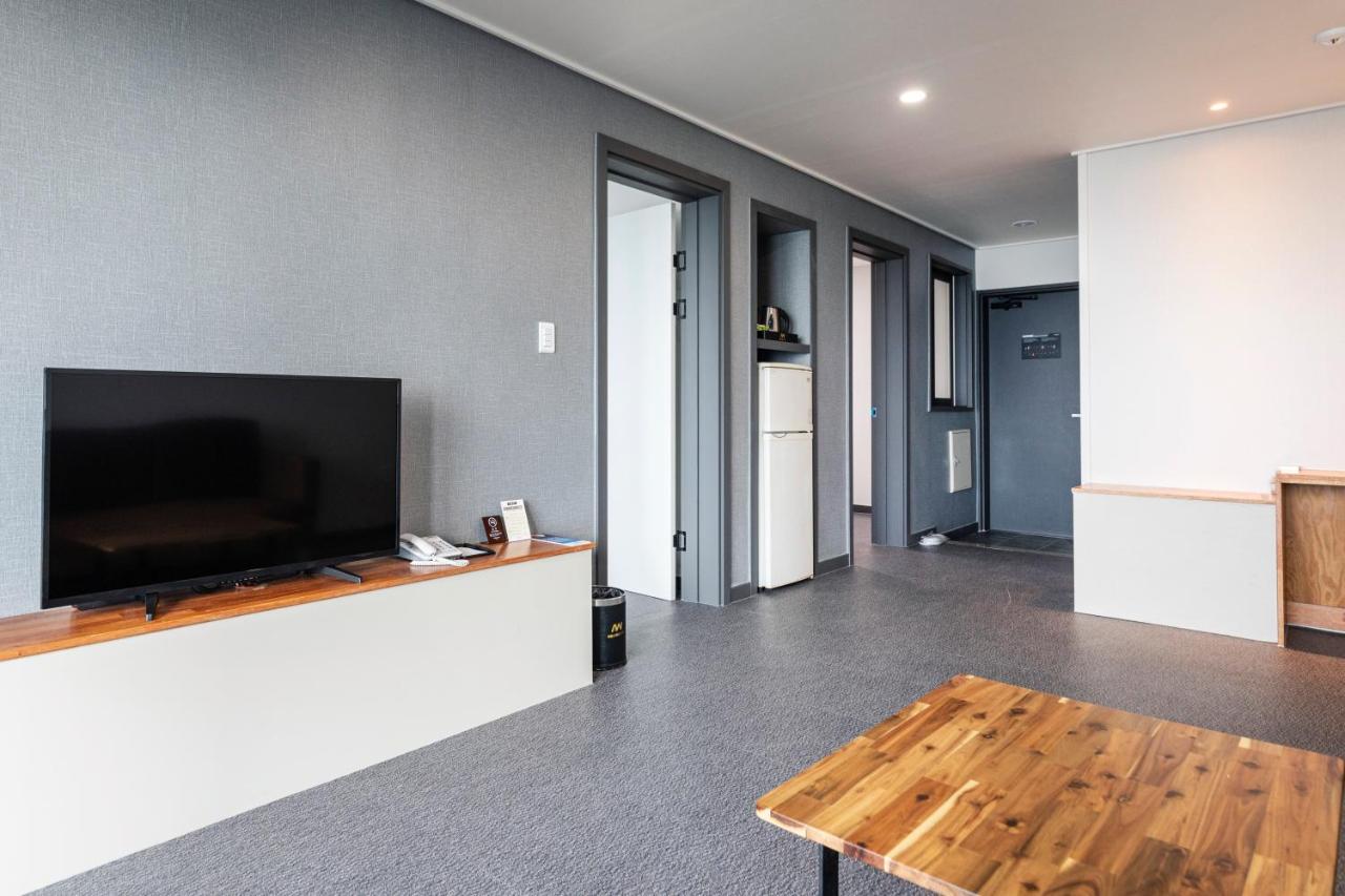 Aewol Stay In Jeju Hotel&Resort Exterior photo