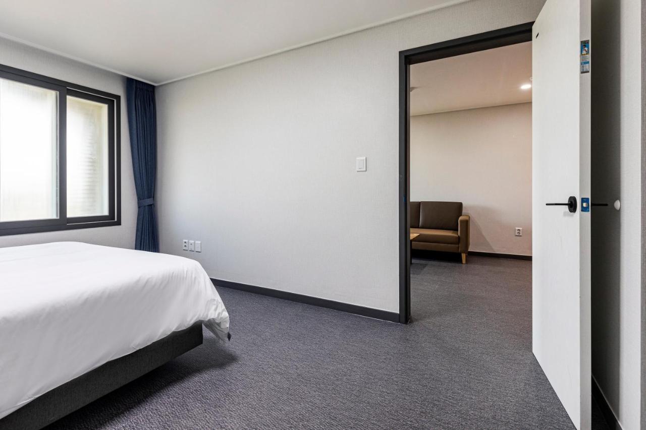 Aewol Stay In Jeju Hotel&Resort Exterior photo