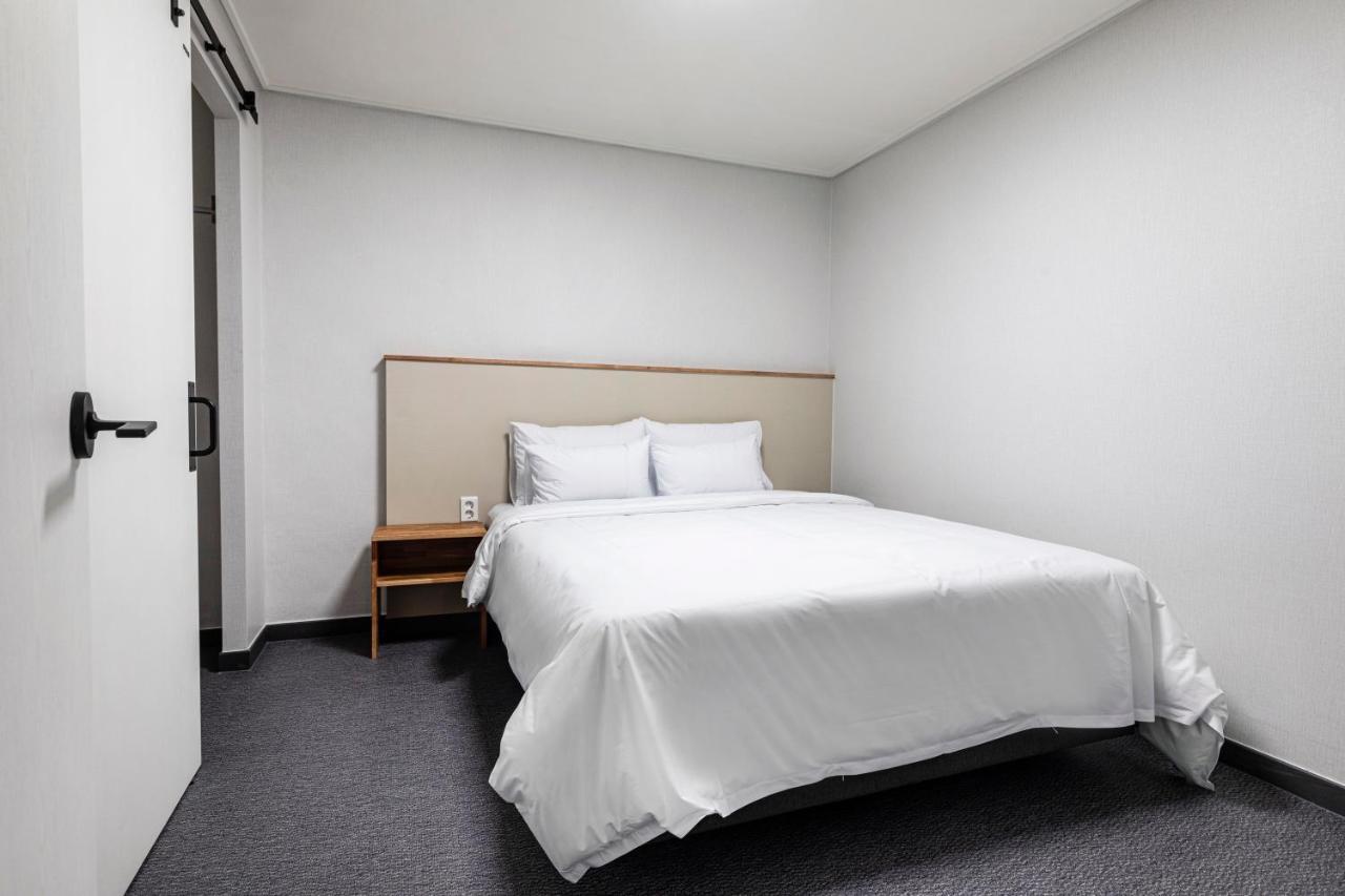 Aewol Stay In Jeju Hotel&Resort Exterior photo