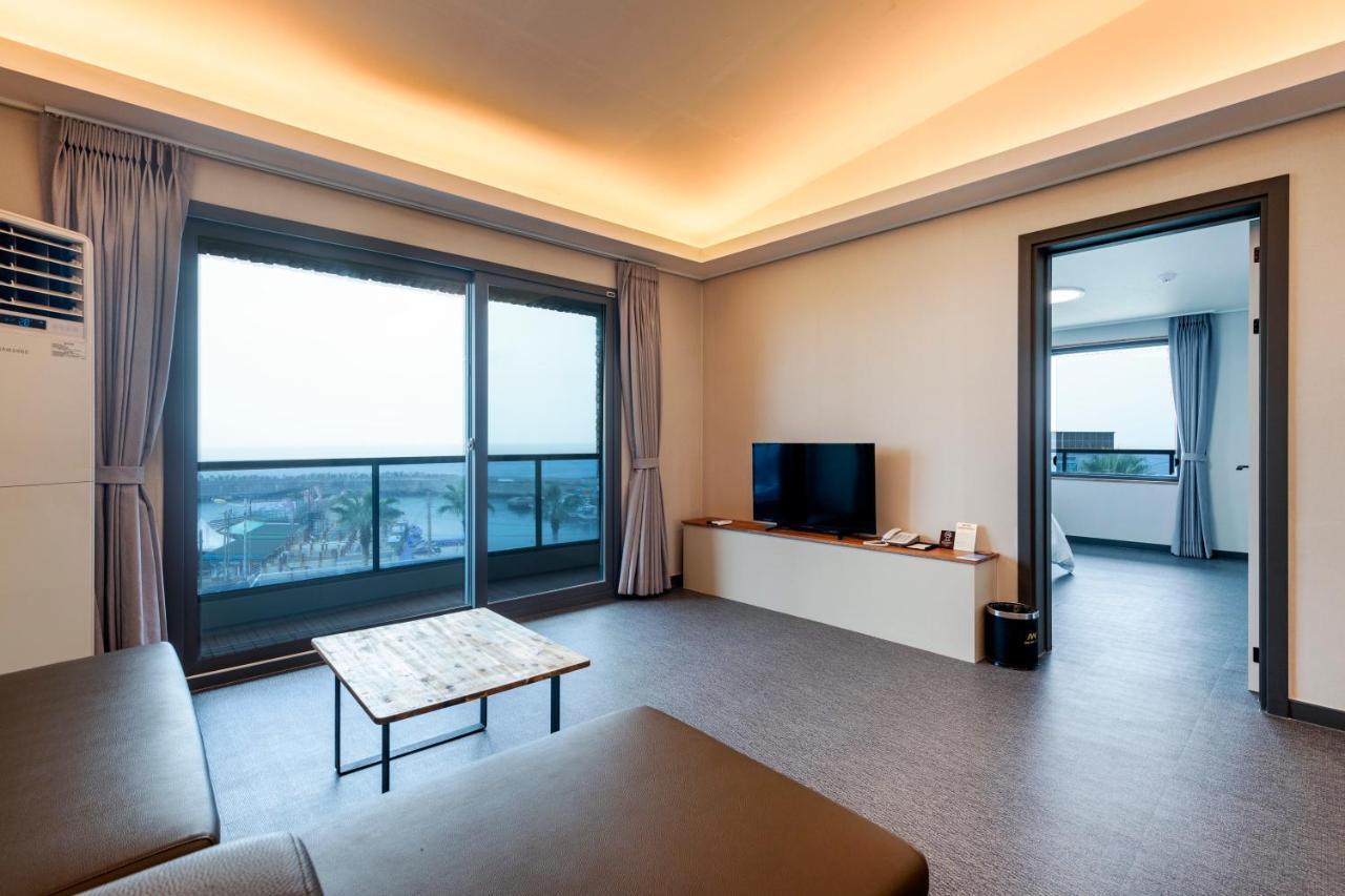 Aewol Stay In Jeju Hotel&Resort Exterior photo