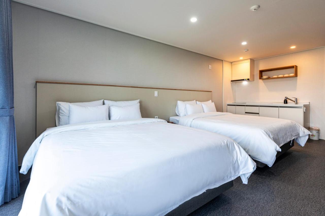 Aewol Stay In Jeju Hotel&Resort Exterior photo