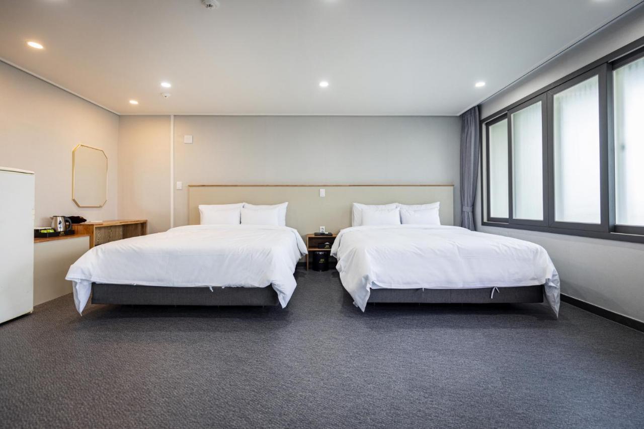 Aewol Stay In Jeju Hotel&Resort Exterior photo